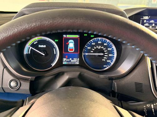 Crystal White Pearl 2019 Subaru Crosstrek Hybrid Base