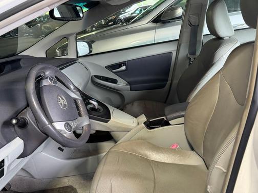 White 2010 Toyota Prius One