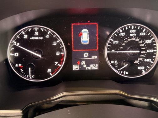 Crystal White Pearl 2024 Subaru Outback Limited