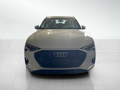 2021 Audi e-tron Prestige