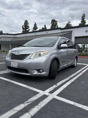 Silver Sky Metallic 2013 Toyota Sienna XLE