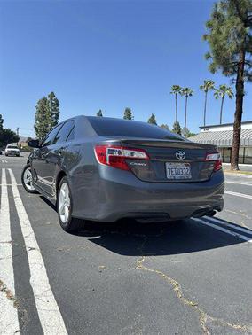 Magnetic Gray Metallic 2014 Toyota Camry SE