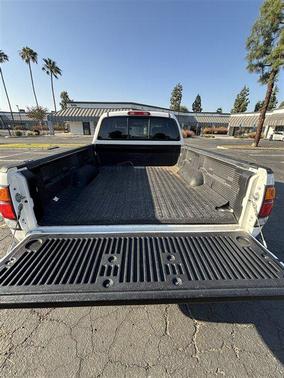 Natural White 2000 Toyota Tundra SR5