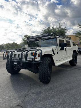WHITE 1997 AM General Hummer