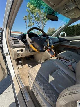 Crystal White 2004 Lexus RX 330 Base