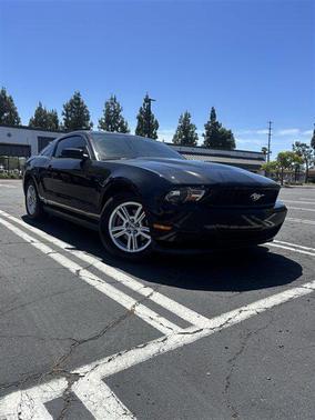 Ebony 2011 Ford Mustang V6 Premium