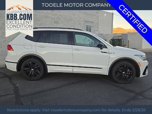 2022 Volkswagen Tiguan 2.0T SE R-LINE BLACK