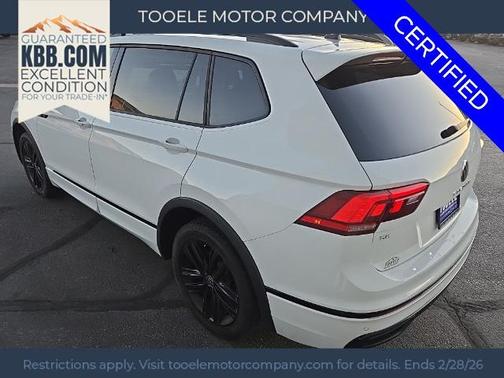 2022 Volkswagen Tiguan 2.0T SE R-LINE BLACK