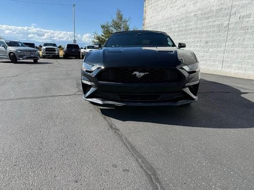 2022 Ford Mustang ECOBOOST PREMIUM