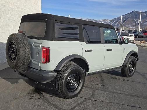 2021 Ford Bronco BLACK DIAMOND
