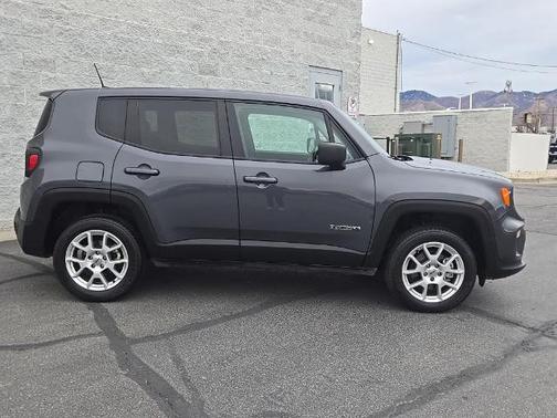 2023 Jeep Renegade LATITUDE