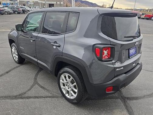 2023 Jeep Renegade LATITUDE