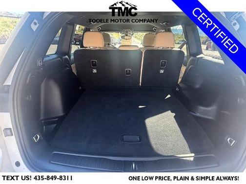 Bright White Clearcoat 2023 Jeep Grand Cherokee LIMITED