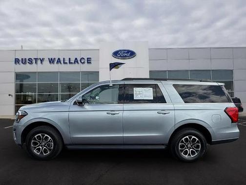 ICONIC SILVER METALLIC 2024 Ford Expedition XLT