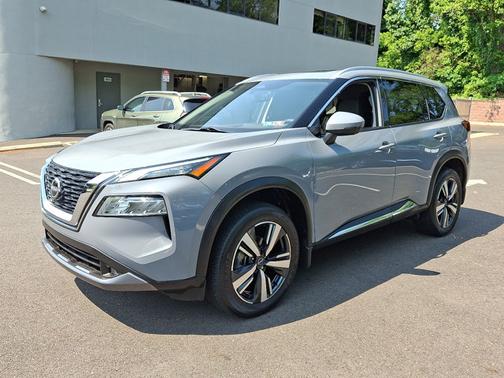 2022 Nissan Rogue SL