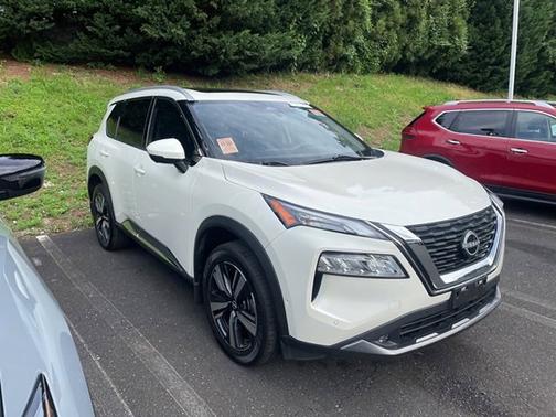 2022 Nissan Rogue SL