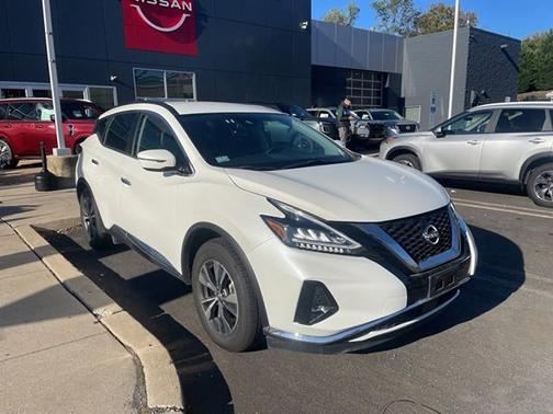 2023 Nissan Murano SV