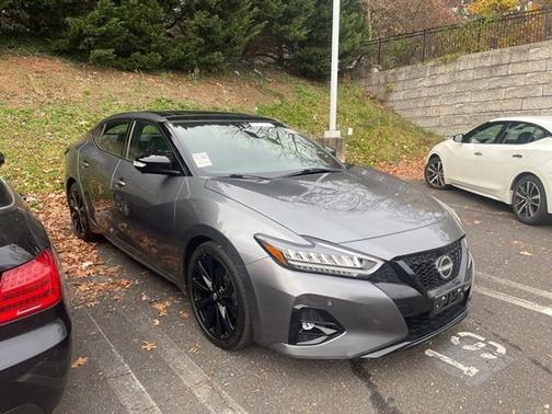 2023 Nissan Maxima SR