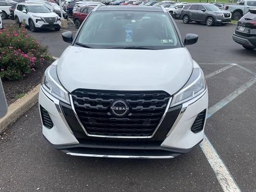 2023 Nissan Kicks SV