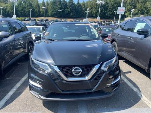 2022 Nissan Rogue Sport SL