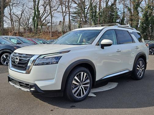 2022 Nissan Pathfinder Platinum