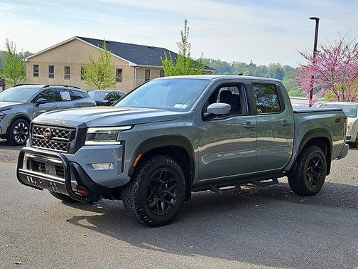 Boulder Gray Metallic 2024 Nissan Frontier PRO-4X