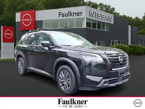 2022 Nissan Pathfinder SV