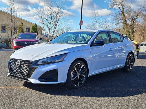 Gray Sky Pearl 2023 Nissan Altima 2.5 SR
