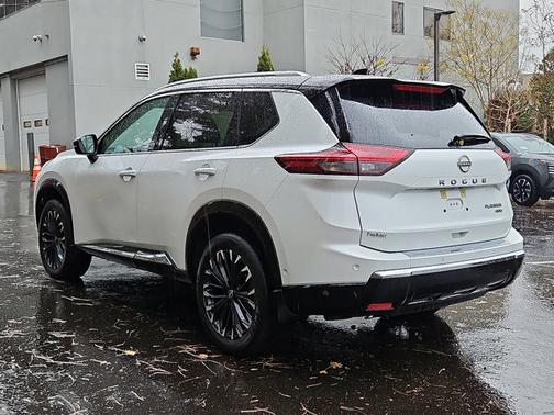 2024 Nissan Rogue Platinum