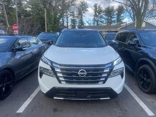 2024 Nissan Rogue Platinum