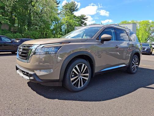2023 Nissan Pathfinder Platinum