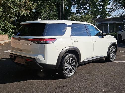 2023 Nissan Pathfinder S