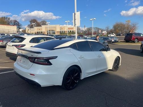 2023 Nissan Maxima SR