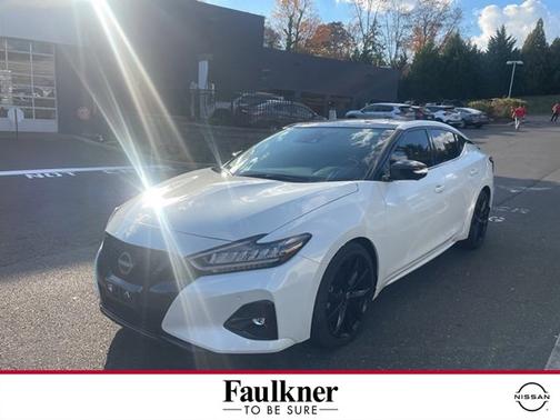 2023 Nissan Maxima SR