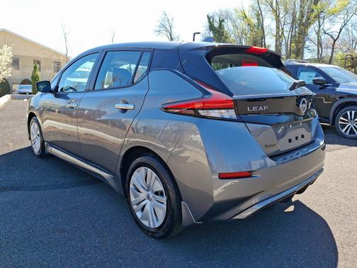 2024 Nissan Leaf S