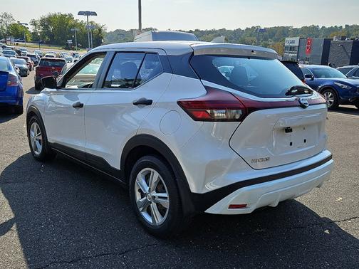 2021 Nissan Kicks S