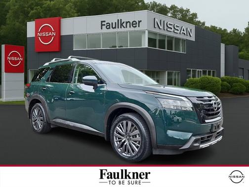 2023 Nissan Pathfinder SL
