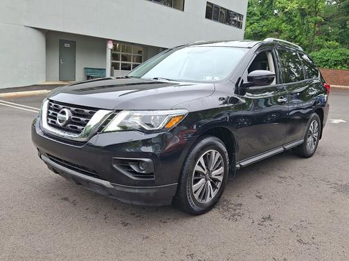2017 Nissan Pathfinder S