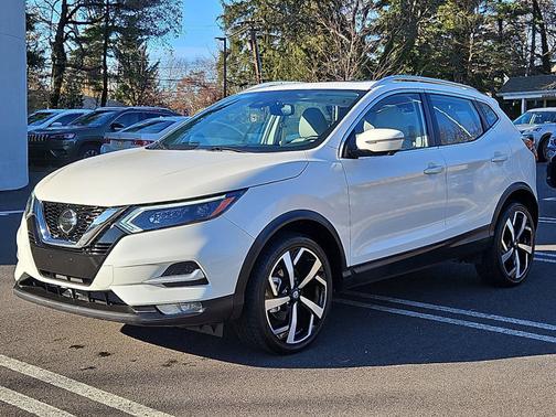 2022 Nissan Rogue Sport SL