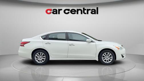 Glacier White 2015 Nissan Altima 2.5 S