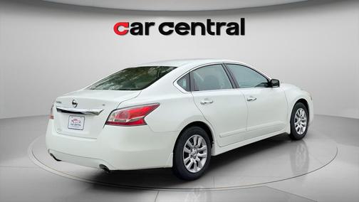 Glacier White 2015 Nissan Altima 2.5 S