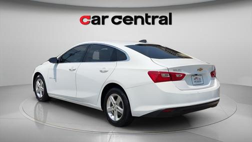 Summit White 2023 Chevrolet Malibu 1LS