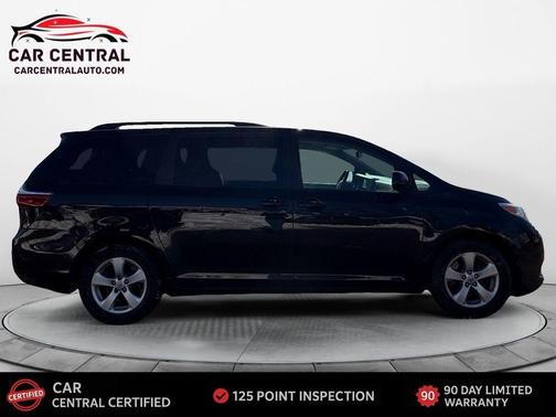 2016 Toyota Sienna LE