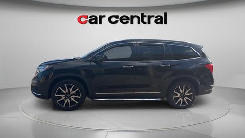Crystal Black Pearl 2019 Honda Pilot Touring 8-Passenger