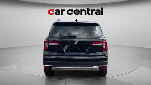 Crystal Black Pearl 2019 Honda Pilot Touring 8-Passenger
