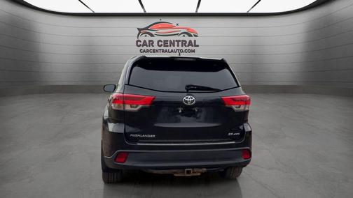 2018 Toyota Highlander SE