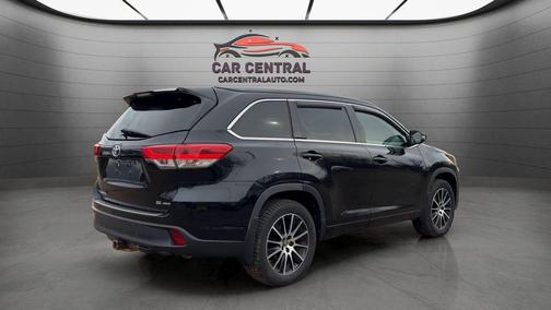 2018 Toyota Highlander SE