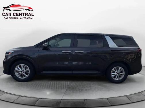 2022 Kia Carnival LXS