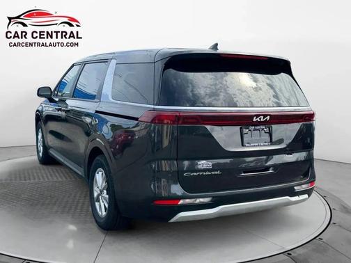 2022 Kia Carnival LXS