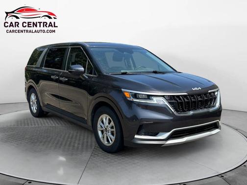 2022 Kia Carnival LX